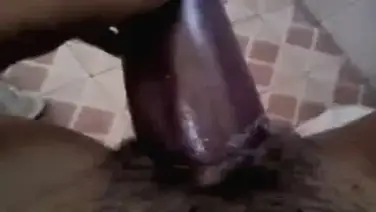 ABG Nakal Terong Gede Kamar Mandi, Alat Dapur yang Berakhir Jadi Sesuatu Lain